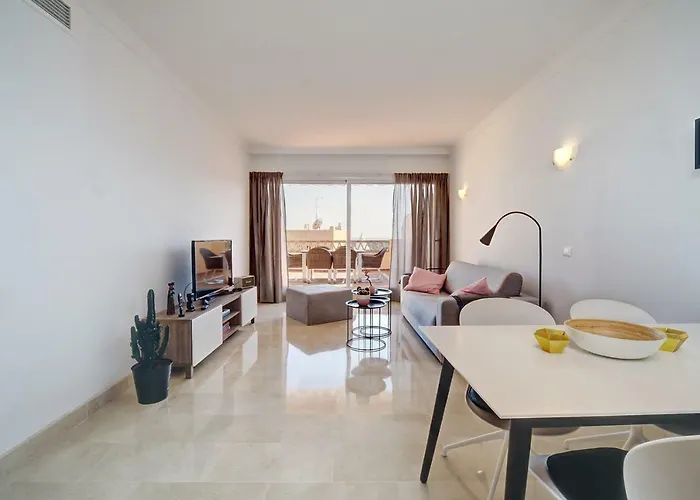 Santa Maria Village/elviria-see View アパート マルベーリャ